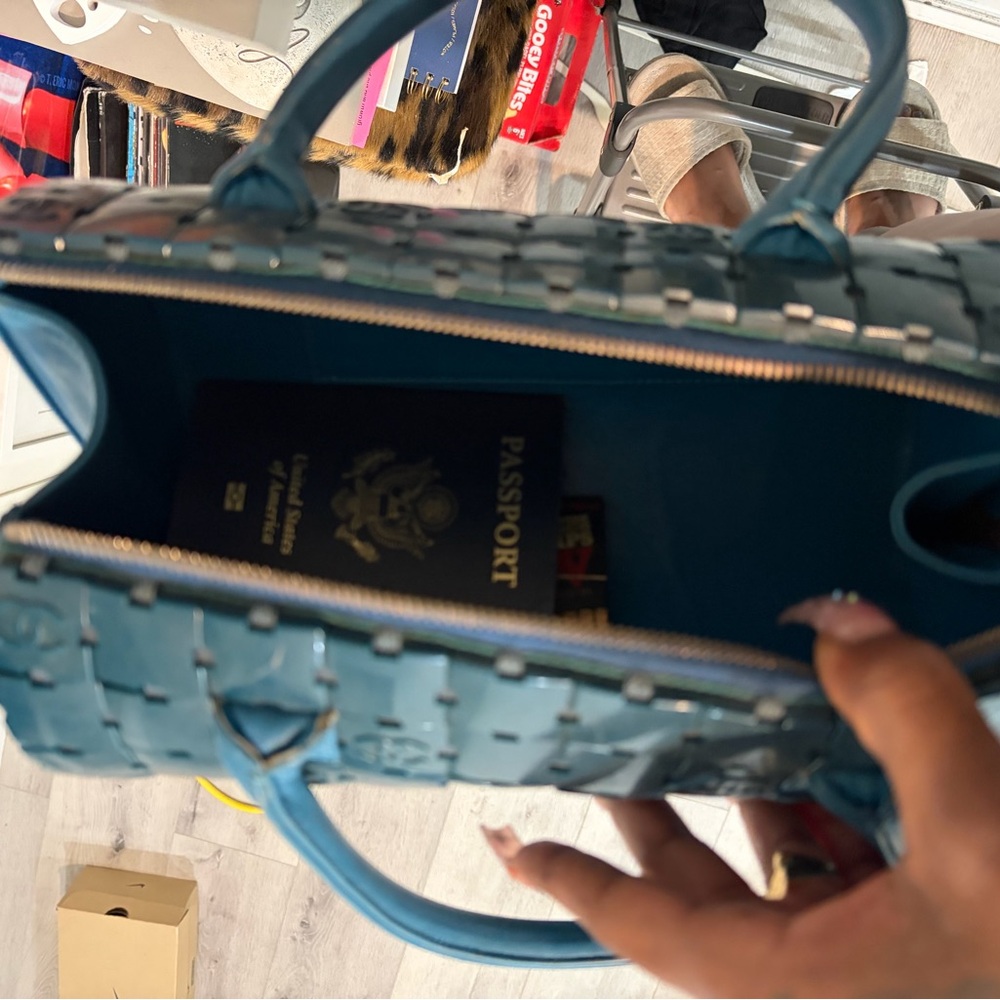 Chanel Teal Shoulder Bag - Picture 6 of 10
